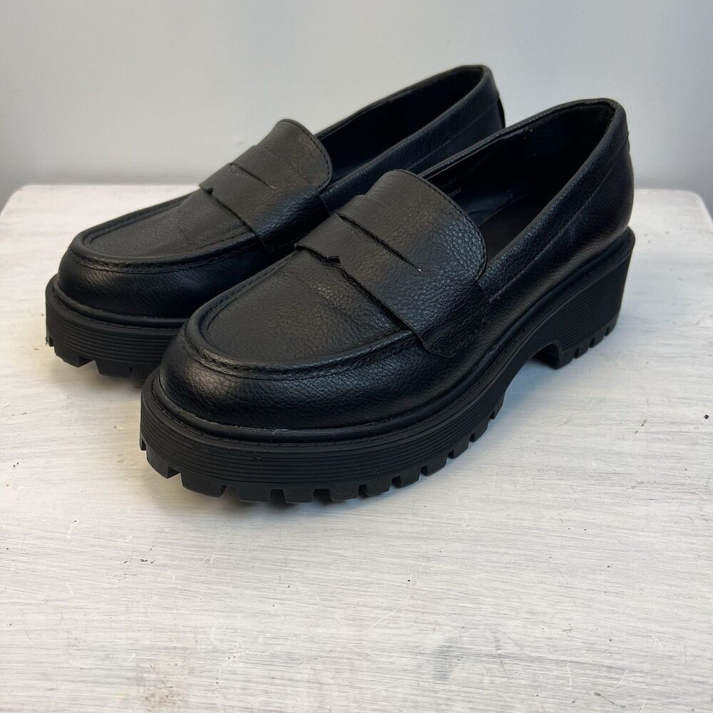 Sincerely Jules Women’s Chunky Lug Sole Loafers – Black – Size 6M Rocker